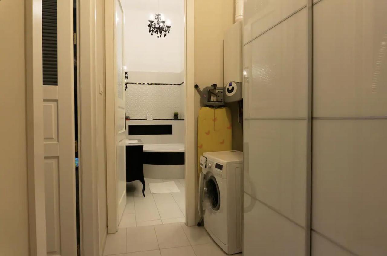 Premium By Hi5 - Lendvay Palace Apartment